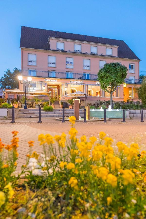 Hotel Restaurant Le Bristol Нідербронн-ле-Бен Екстер'єр фото