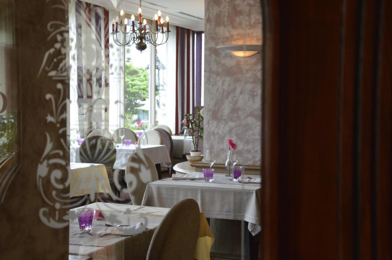 Hotel Restaurant Le Bristol Нідербронн-ле-Бен Екстер'єр фото